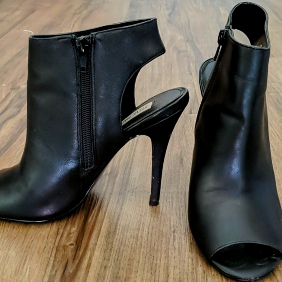Steve Madden RocknRol Leather Booties size 8 - Picture 1 of 5